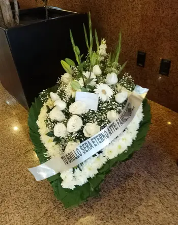 Pie de caja funebre